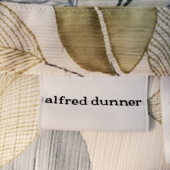 Alfred Dunner Woman's Sheer Top EUC - Picture 2 of 8